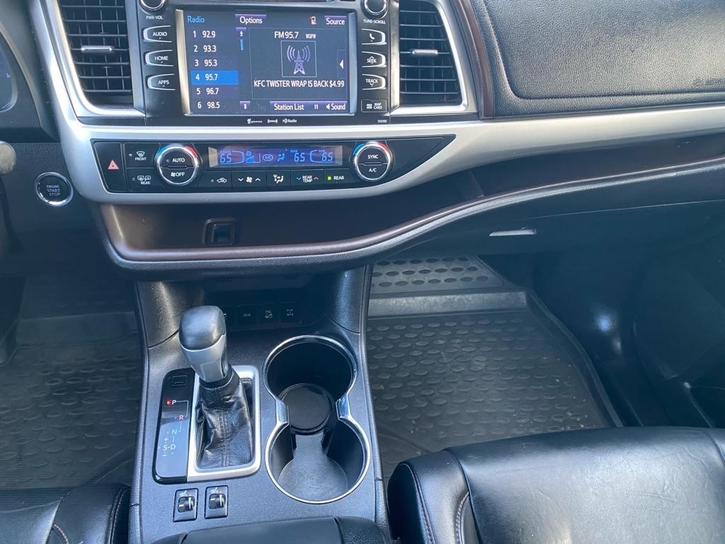 Toyota Highlander XLE AWD V6 2019