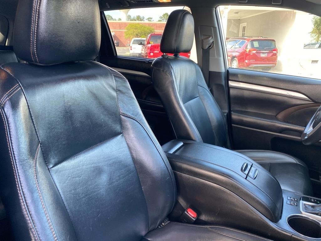 Toyota Highlander XLE AWD V6 2019