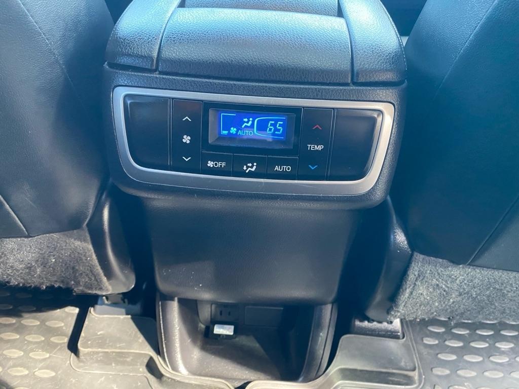 Toyota Highlander XLE AWD V6 2019