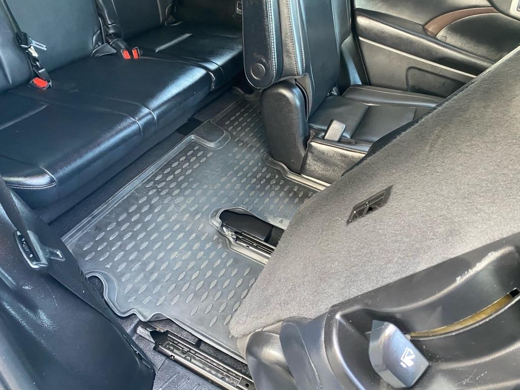 Toyota Highlander XLE AWD V6 2019