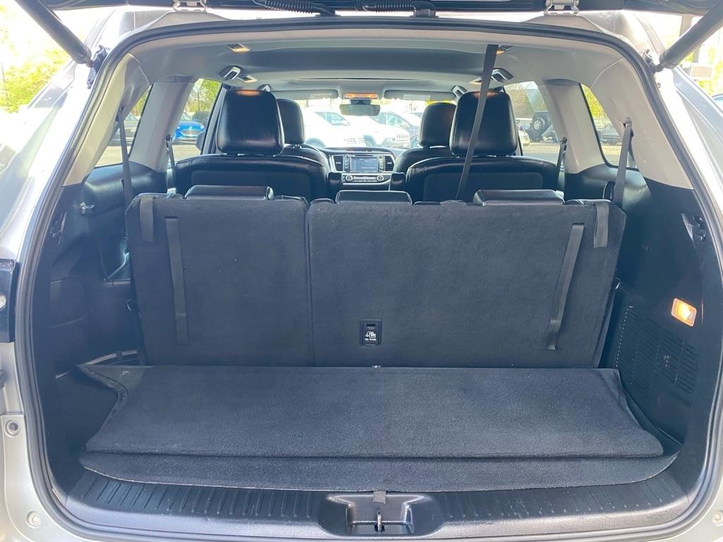 Toyota Highlander XLE AWD V6 2019