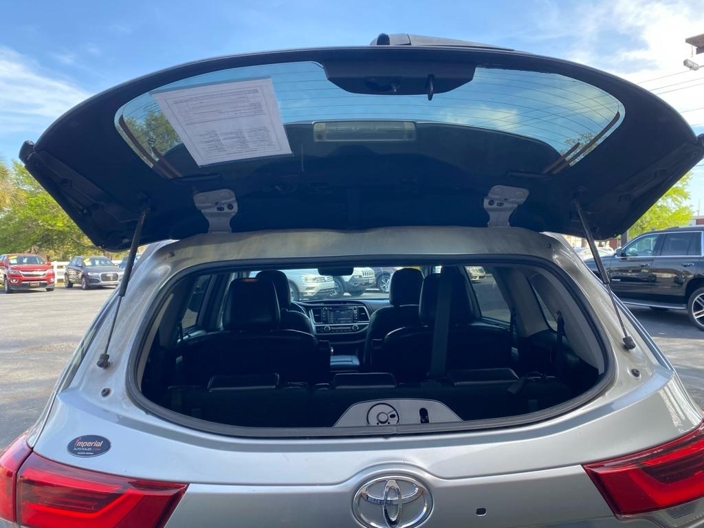 Toyota Highlander XLE AWD V6 2019