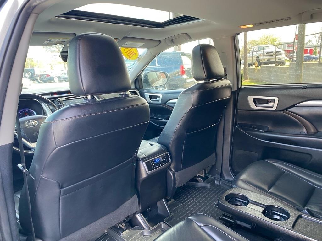 Toyota Highlander XLE AWD V6 2019