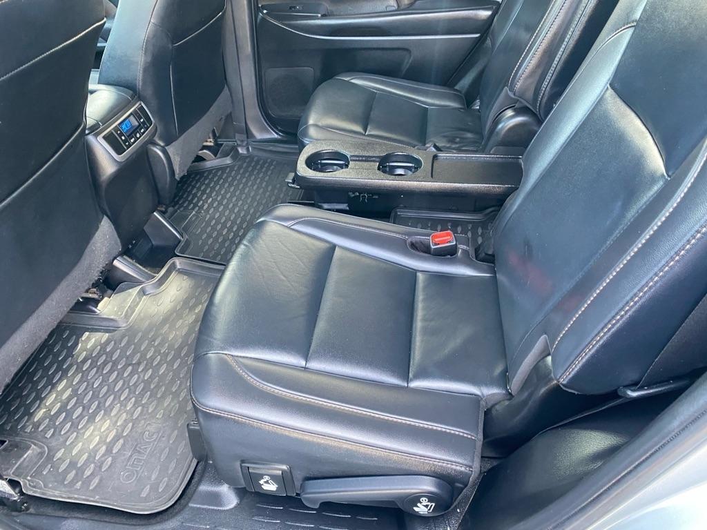 Toyota Highlander XLE AWD V6 2019