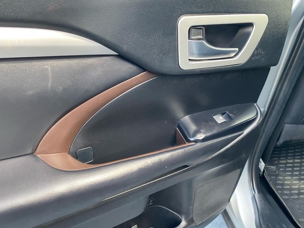 Toyota Highlander XLE AWD V6 2019