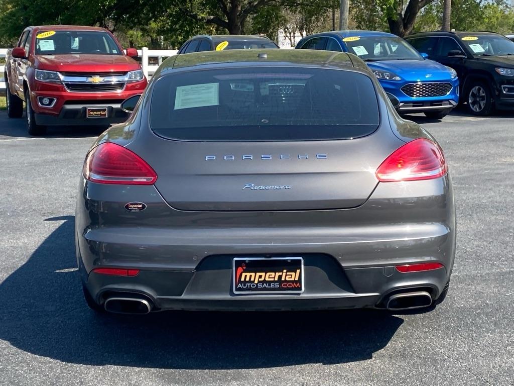 Porsche Panamera  2016