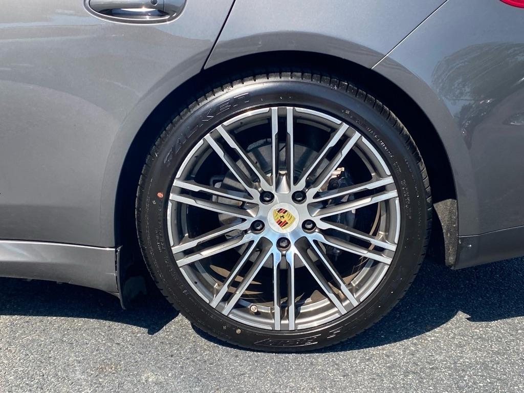 Porsche Panamera  2016