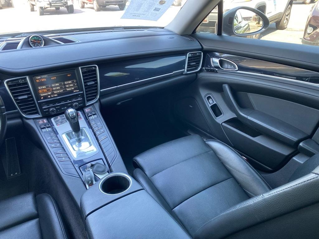 Porsche Panamera  2016