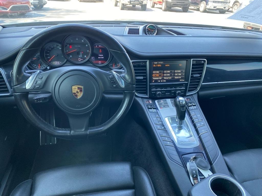 Porsche Panamera  2016