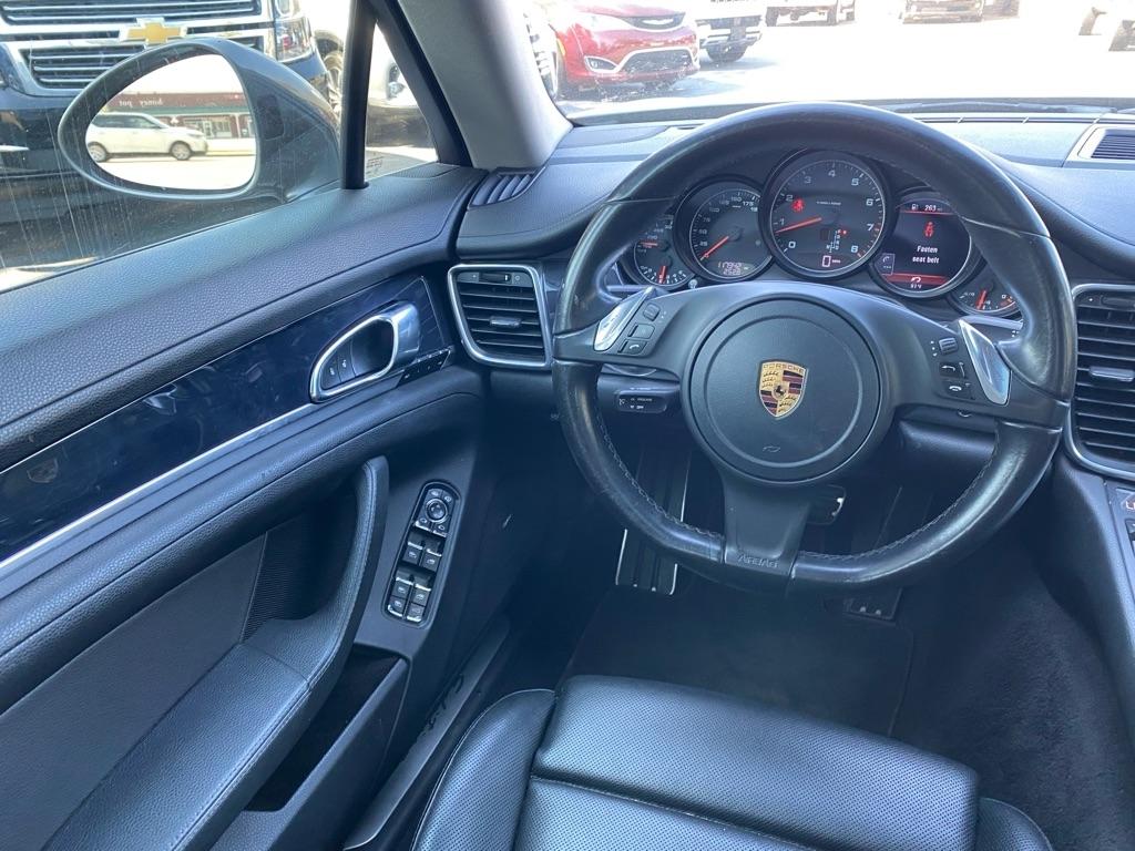 Porsche Panamera  2016