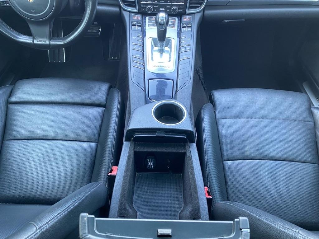 Porsche Panamera  2016