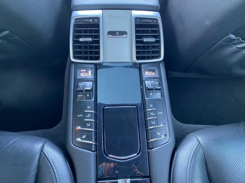 Porsche Panamera  2016