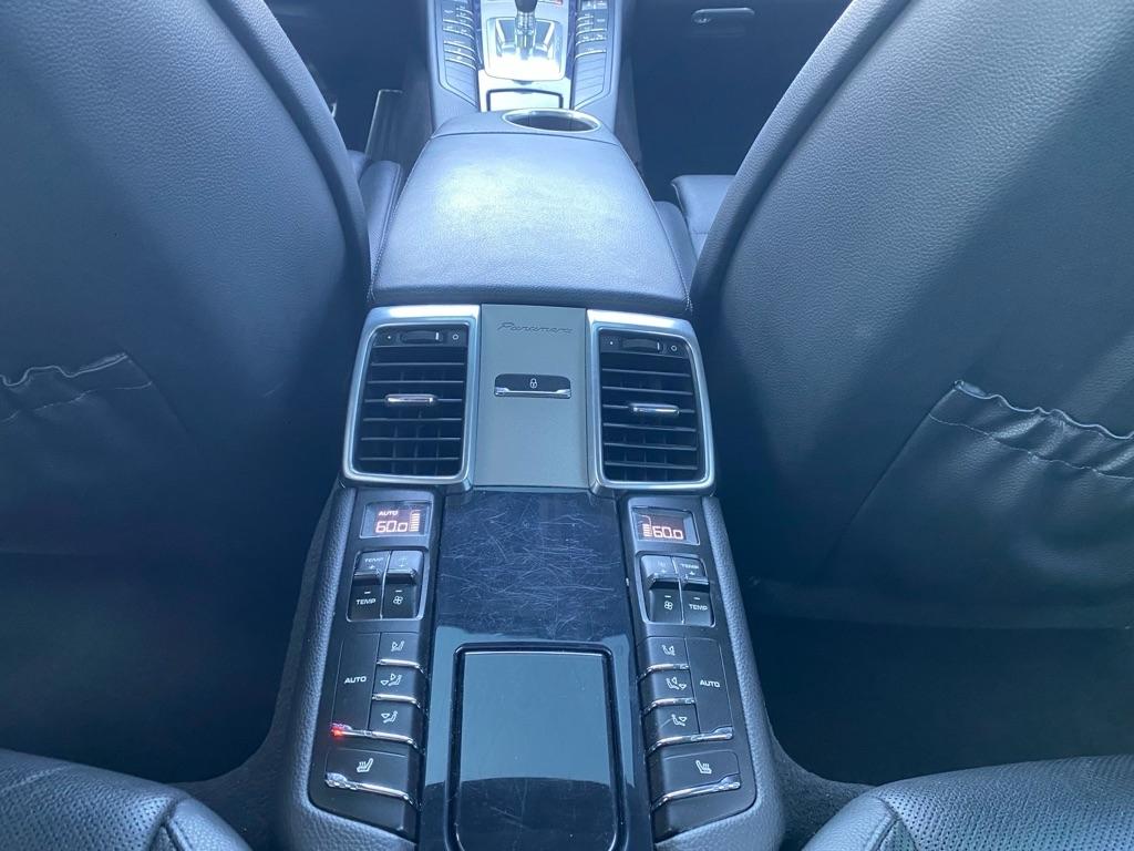 Porsche Panamera  2016