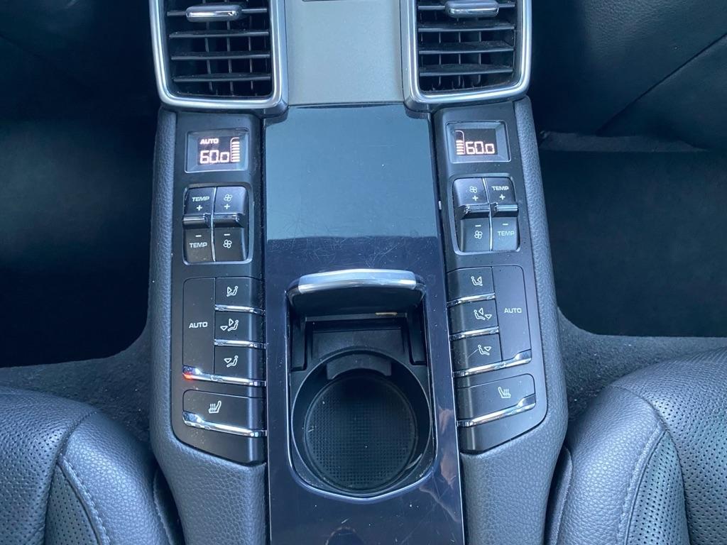 Porsche Panamera  2016