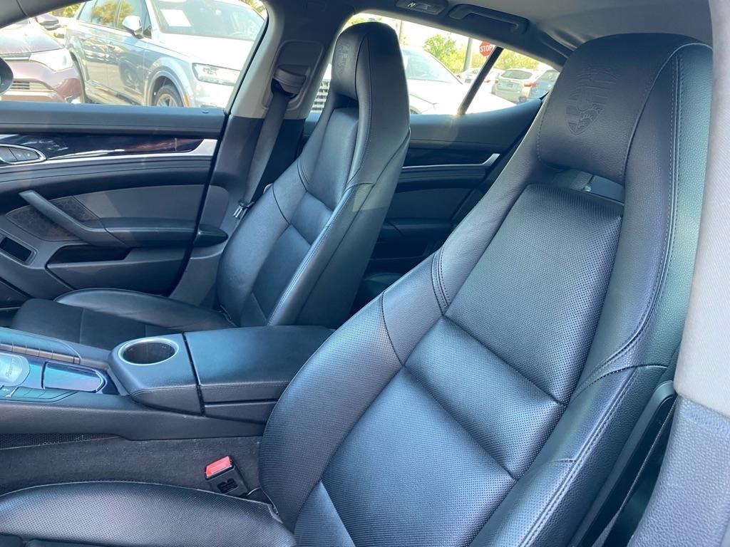 Porsche Panamera  2016