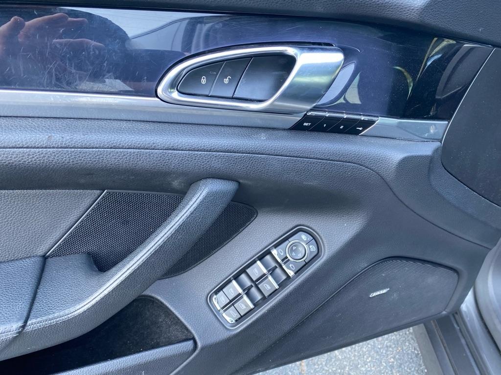 Porsche Panamera  2016