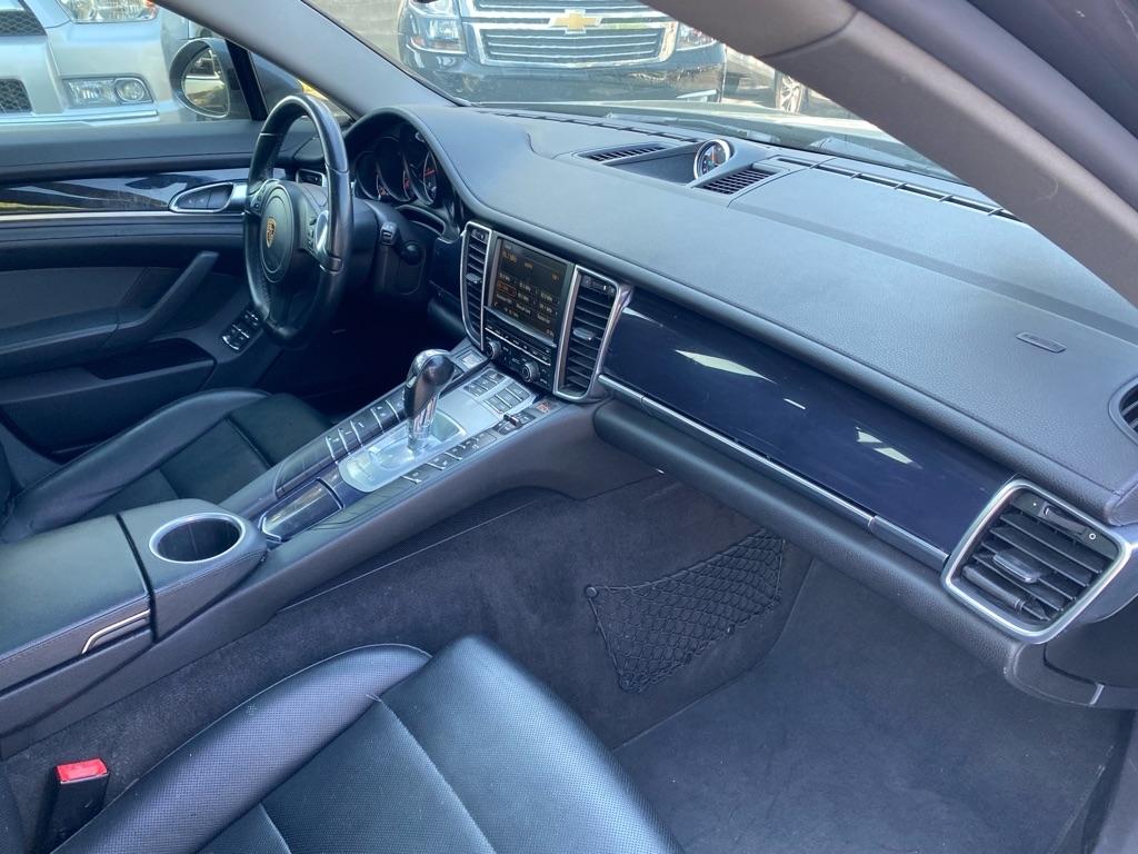 Porsche Panamera  2016