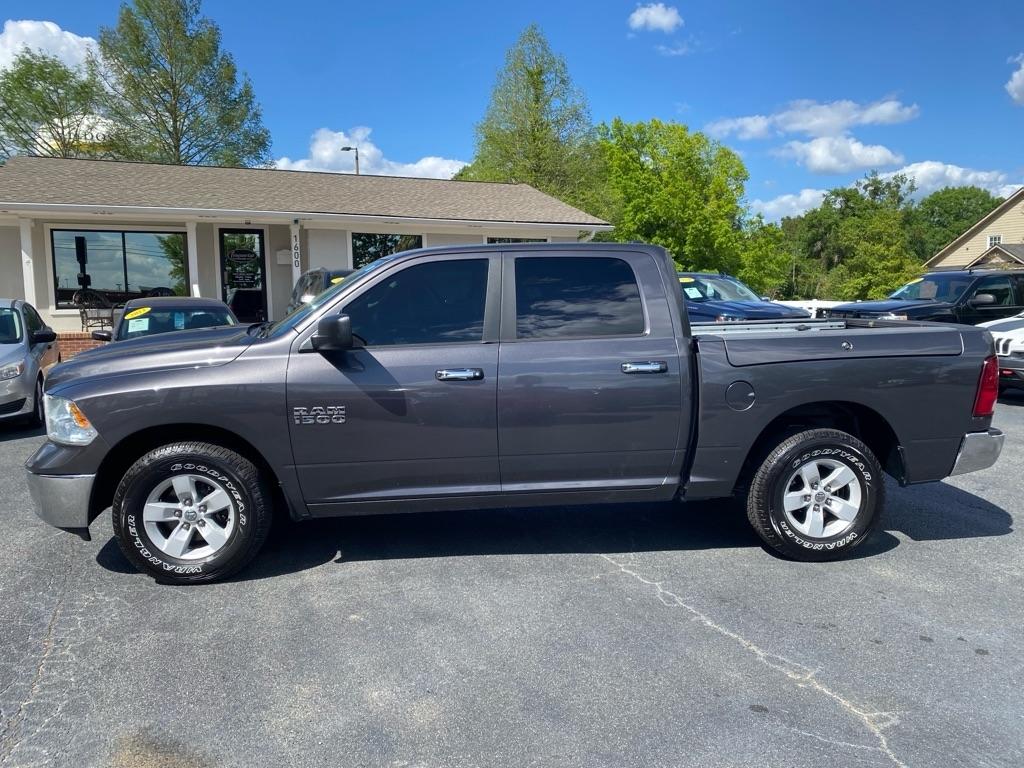 RAM 1500 SLT Crew Cab 2WD SWB 2017