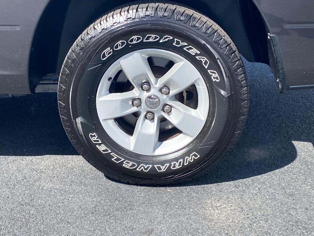 RAM 1500 SLT Crew Cab 2WD SWB 2017