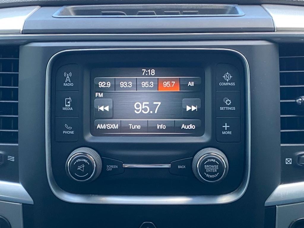 RAM 1500 SLT Crew Cab 2WD SWB 2017