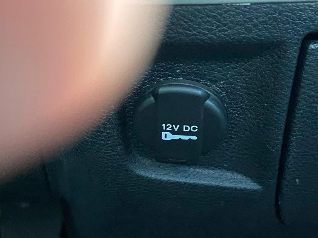 RAM 1500 SLT Crew Cab 2WD SWB 2017