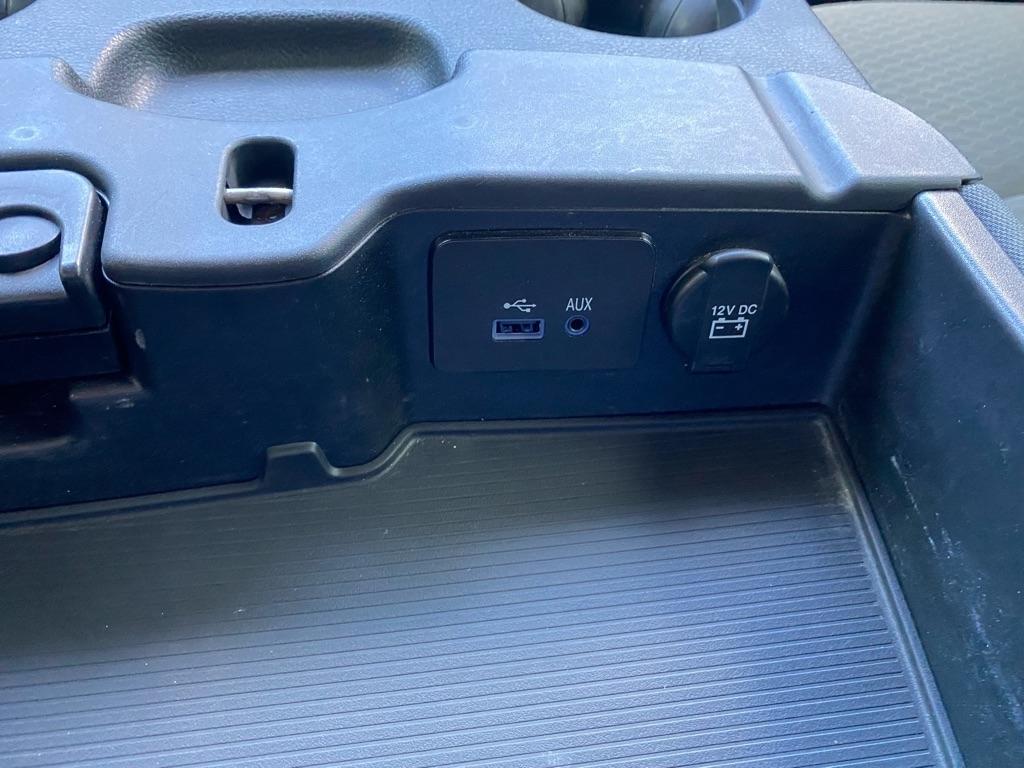 RAM 1500 SLT Crew Cab 2WD SWB 2017