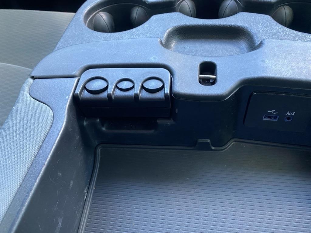 RAM 1500 SLT Crew Cab 2WD SWB 2017