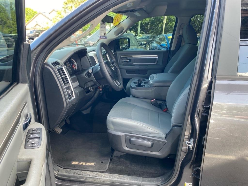 RAM 1500 SLT Crew Cab 2WD SWB 2017