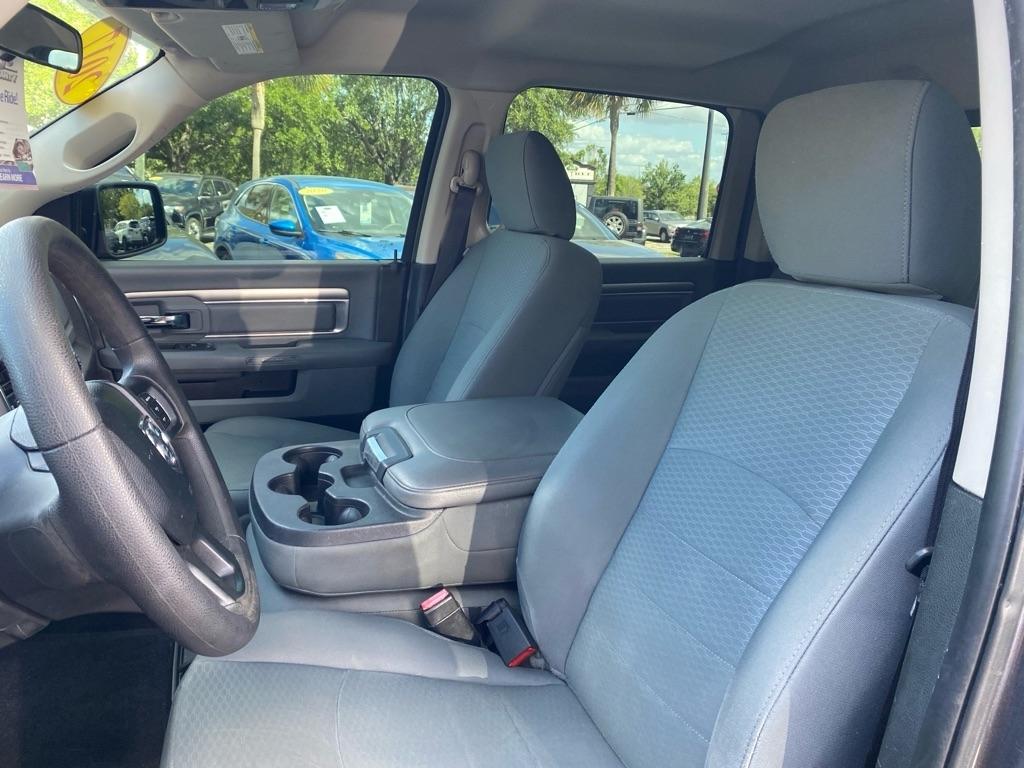 RAM 1500 SLT Crew Cab 2WD SWB 2017