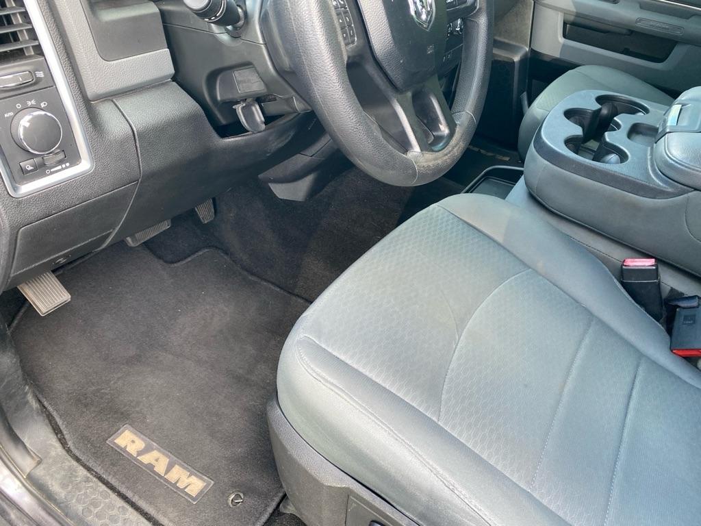 RAM 1500 SLT Crew Cab 2WD SWB 2017