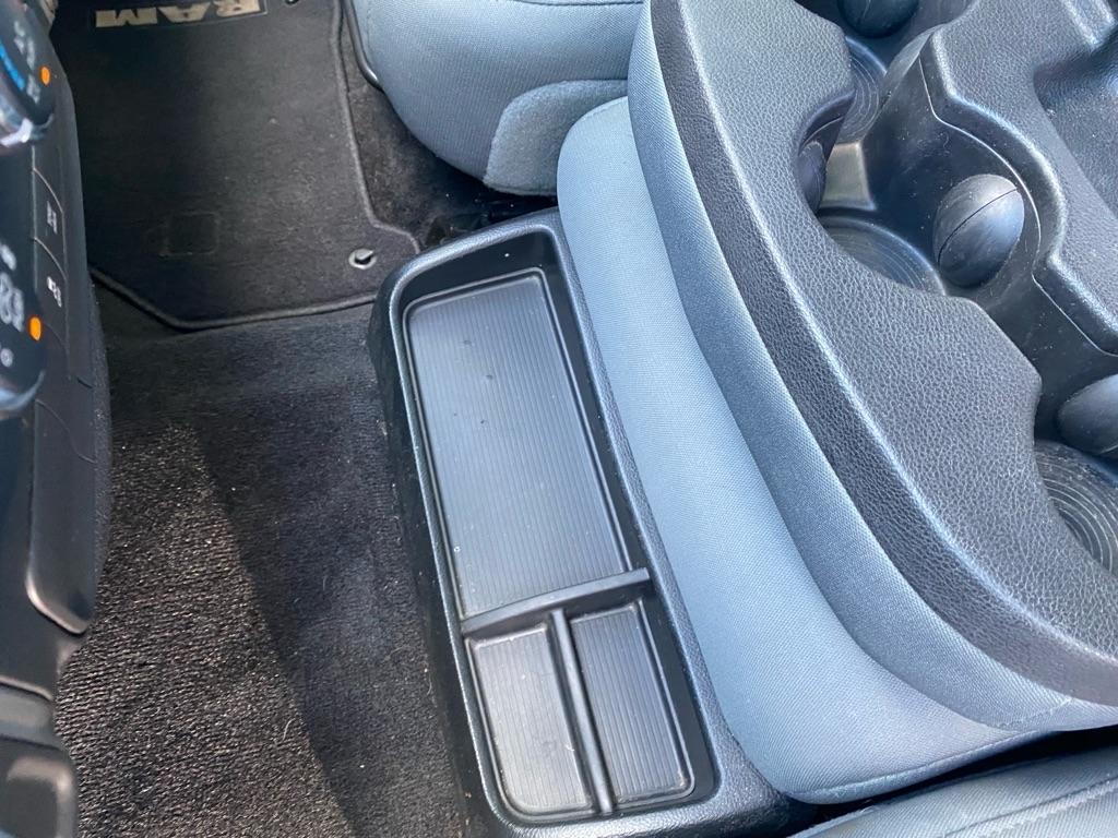 RAM 1500 SLT Crew Cab 2WD SWB 2017