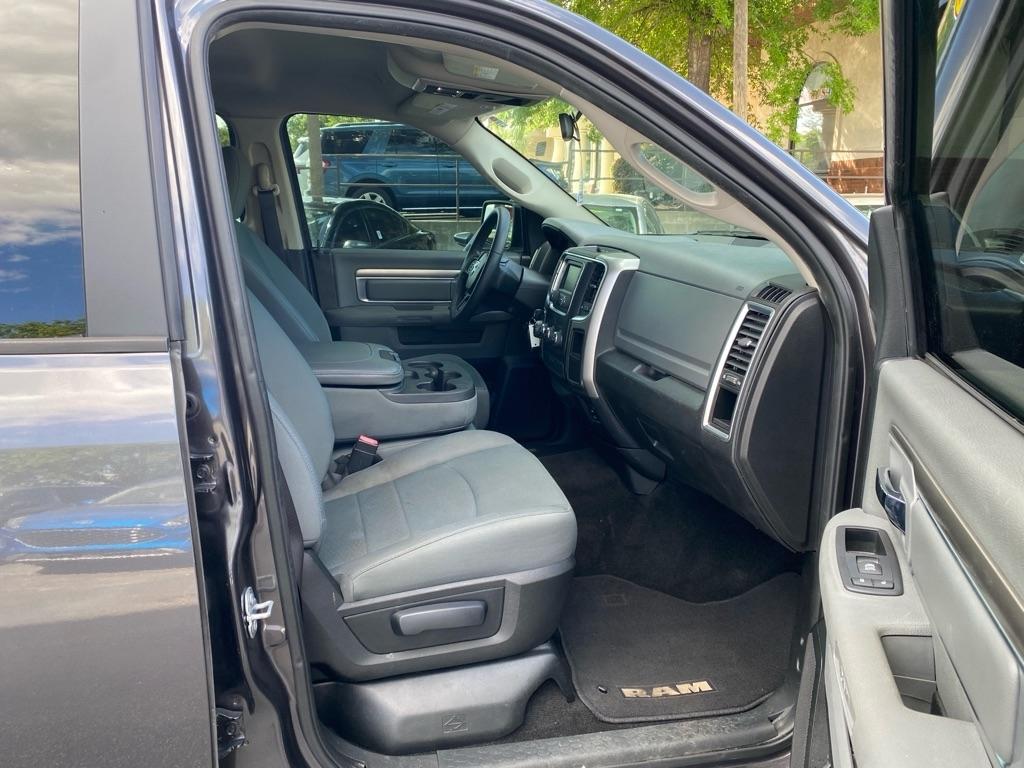 RAM 1500 SLT Crew Cab 2WD SWB 2017