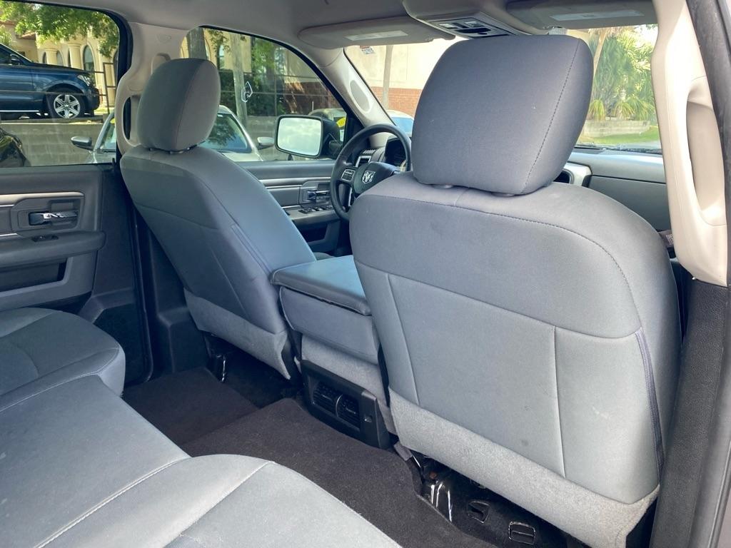 RAM 1500 SLT Crew Cab 2WD SWB 2017