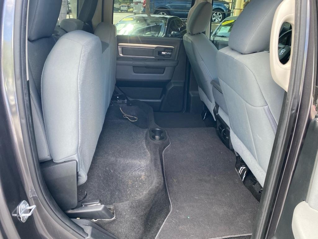 RAM 1500 SLT Crew Cab 2WD SWB 2017