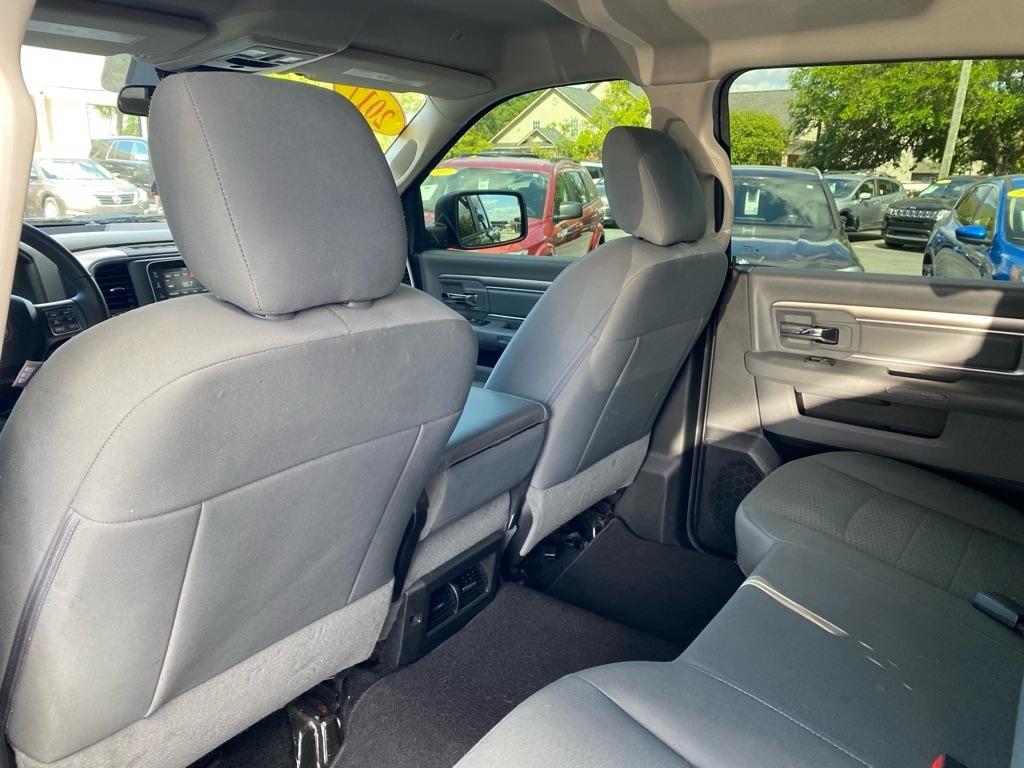 RAM 1500 SLT Crew Cab 2WD SWB 2017