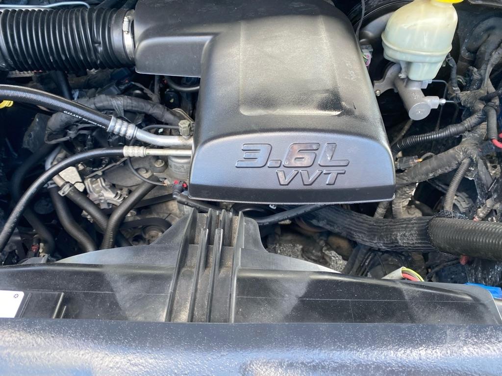 RAM 1500 SLT Crew Cab 2WD SWB 2017