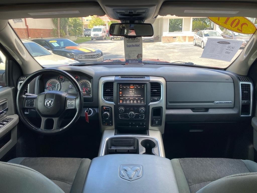 RAM 1500 Big Horn Crew Cab 4WD SWB 2017