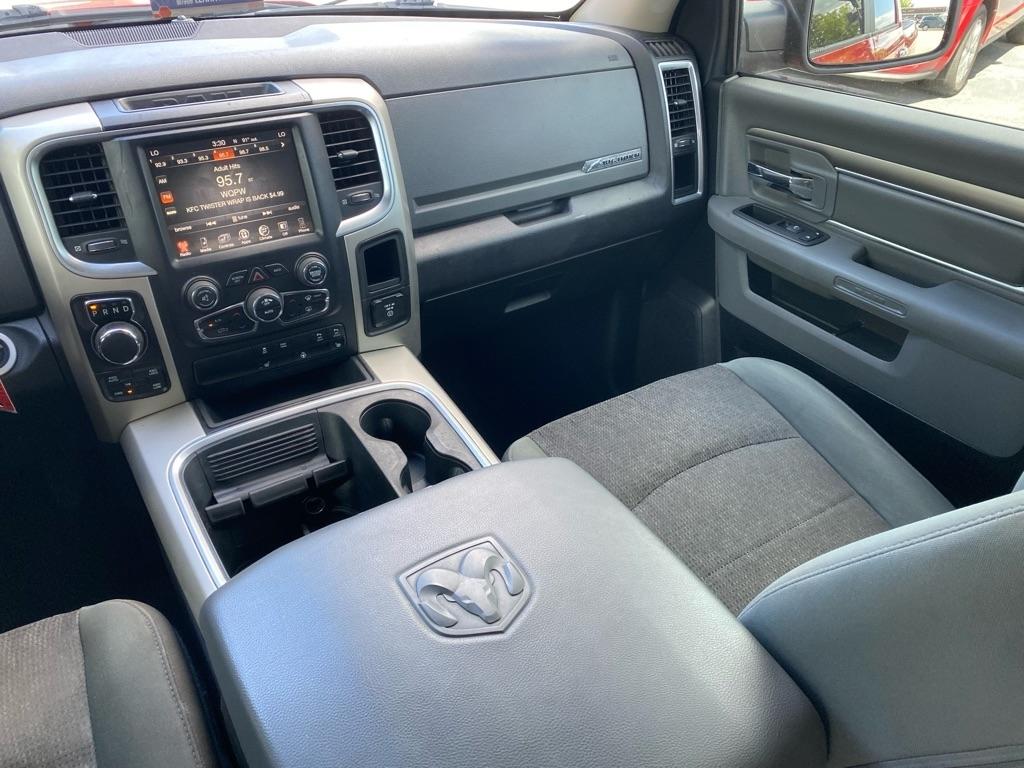 RAM 1500 Big Horn Crew Cab 4WD SWB 2017