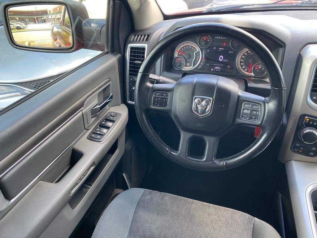 RAM 1500 Big Horn Crew Cab 4WD SWB 2017