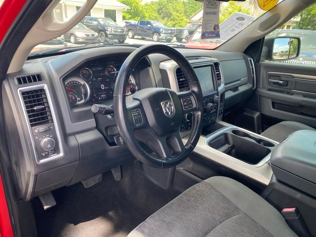 RAM 1500 Big Horn Crew Cab 4WD SWB 2017