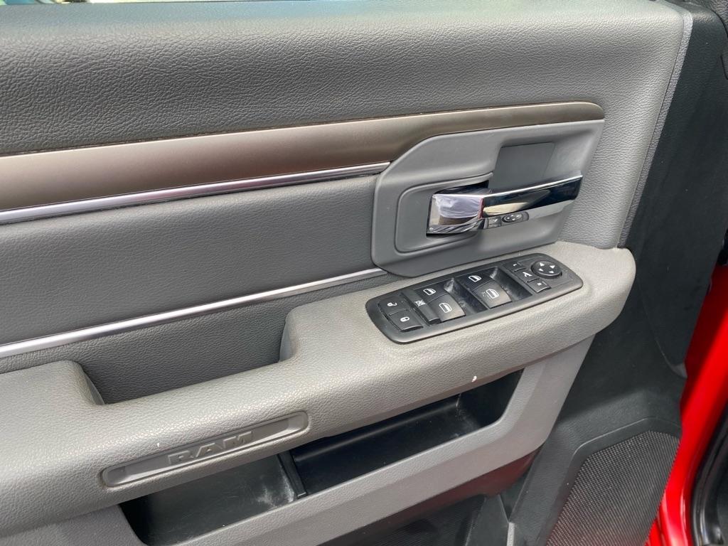 RAM 1500 Big Horn Crew Cab 4WD SWB 2017