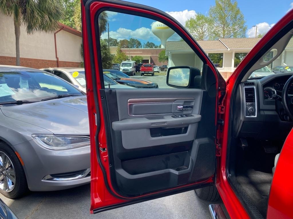 RAM 1500 Big Horn Crew Cab 4WD SWB 2017