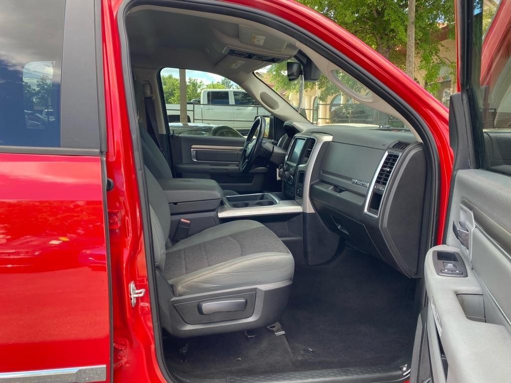 RAM 1500 Big Horn Crew Cab 4WD SWB 2017