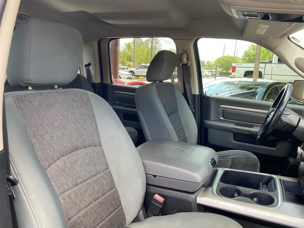 RAM 1500 Big Horn Crew Cab 4WD SWB 2017