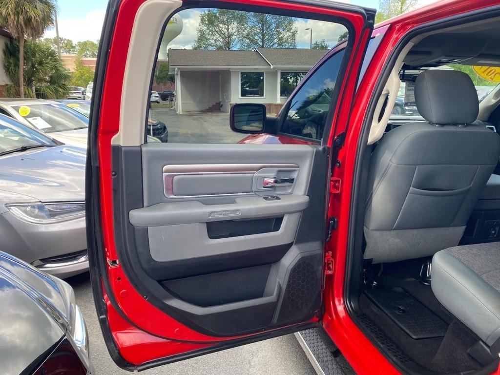 RAM 1500 Big Horn Crew Cab 4WD SWB 2017