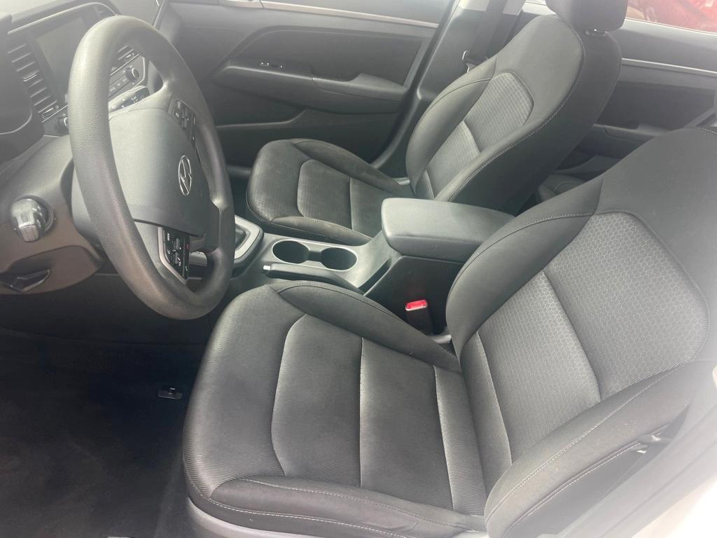 Hyundai Elantra  2018