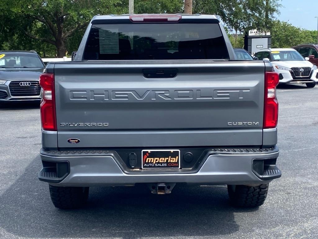 Chevrolet Silverado 1500 Custom Crew Cab Short Box 4WD 2021