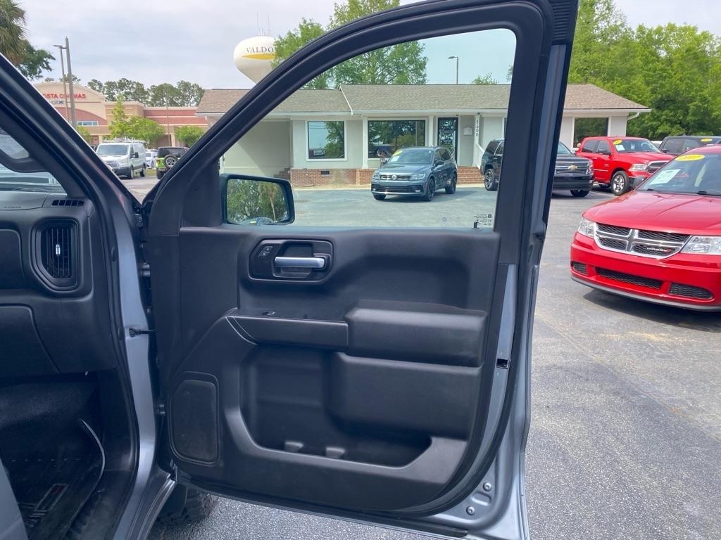 Chevrolet Silverado 1500 Custom Crew Cab Short Box 4WD 2021