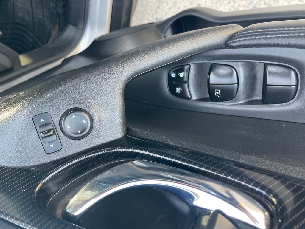 Nissan Rogue  2017