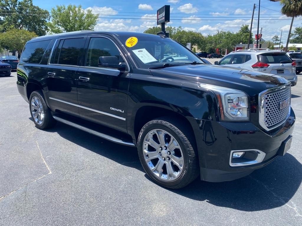 GMC Yukon XL Denali 2017